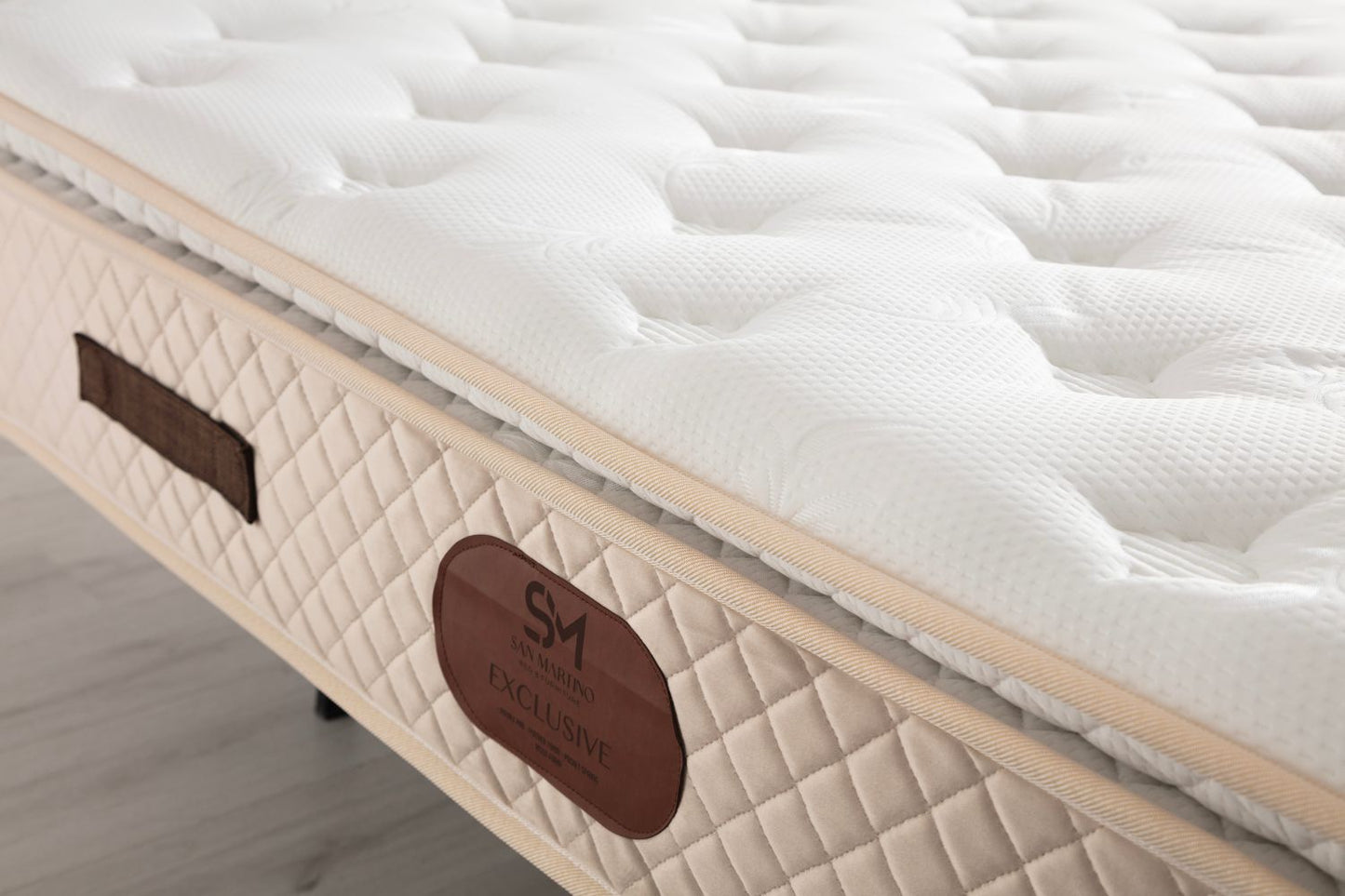 Matelas San Martino Exclusif Ressorts Beige 32cm d'Épaisseur Avec Surmatelas Intégré