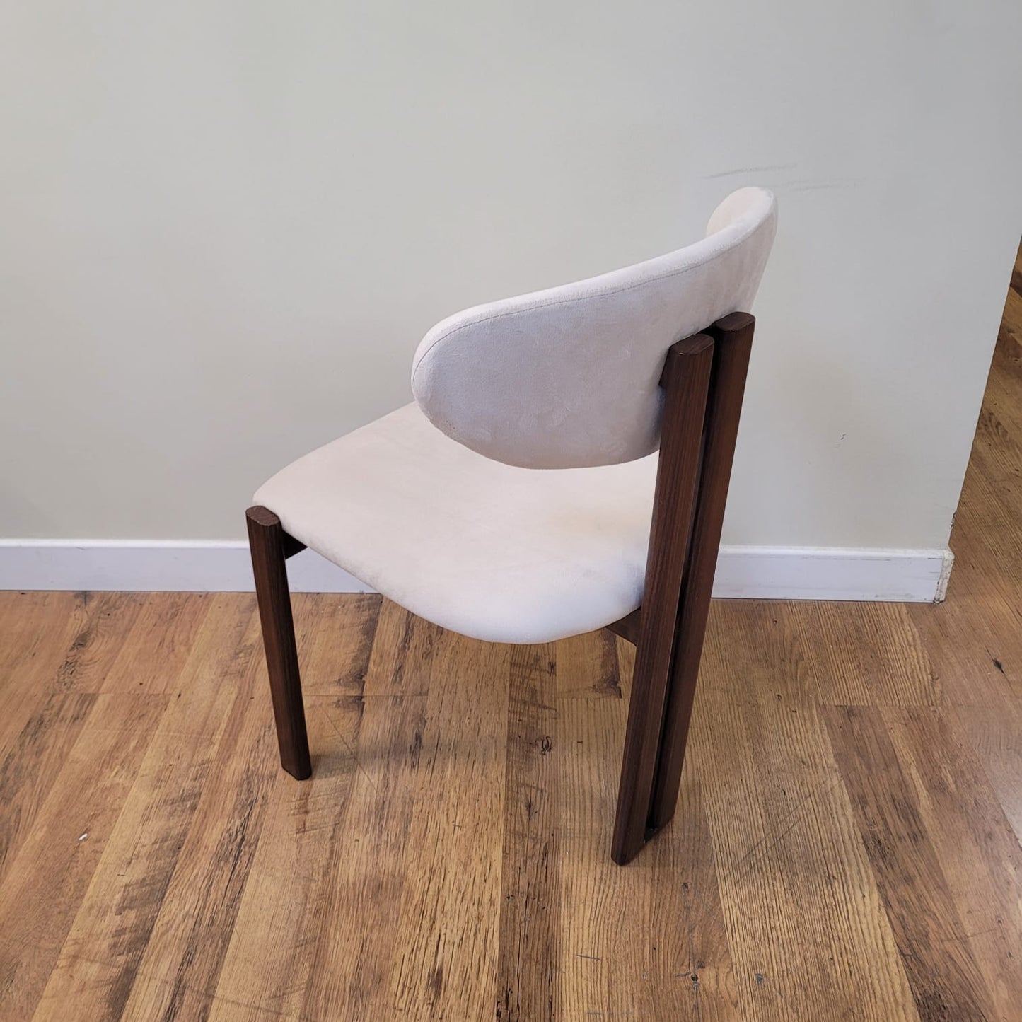 Chaise Paulina pied couleur bois