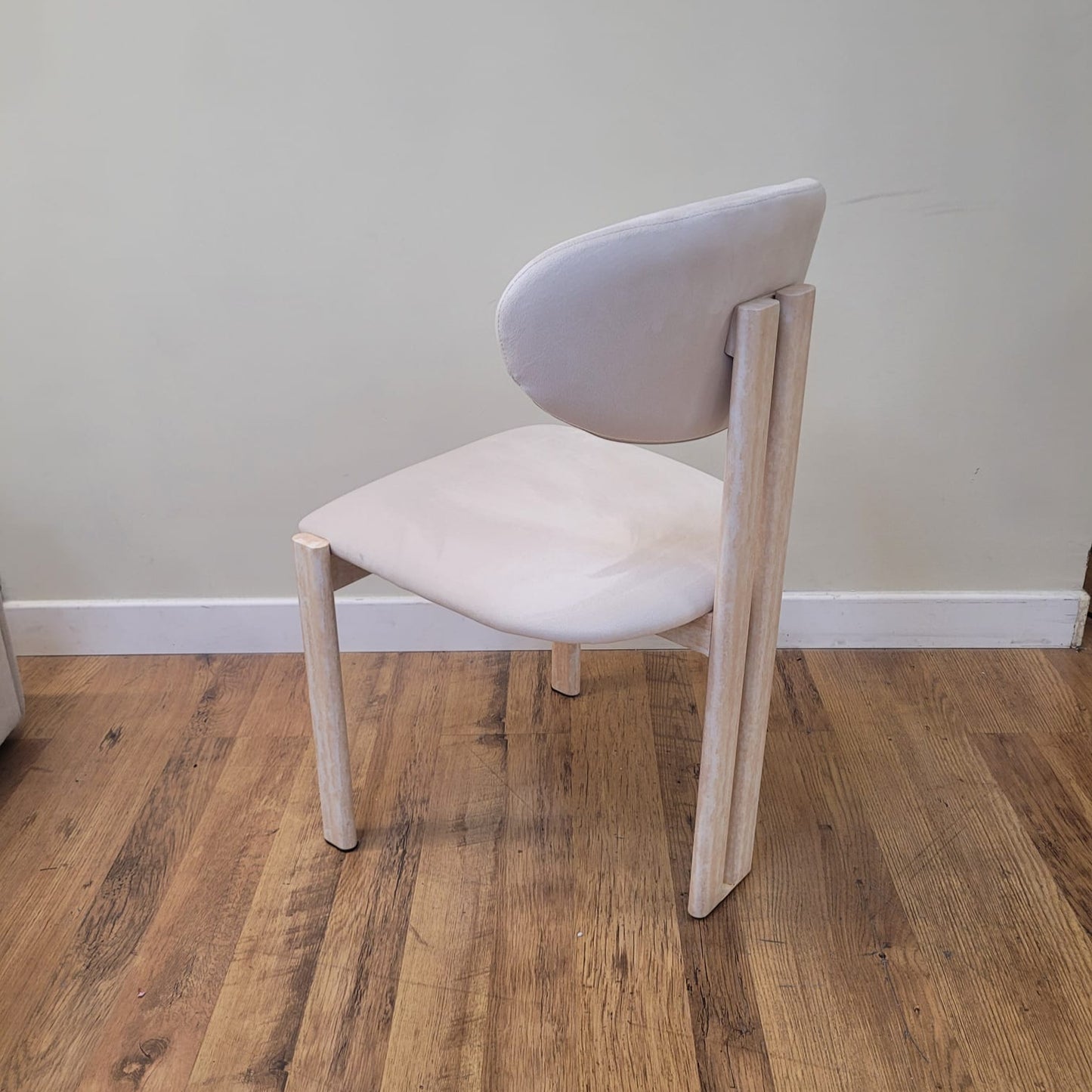 Chaise Paulina pied couleur travertin