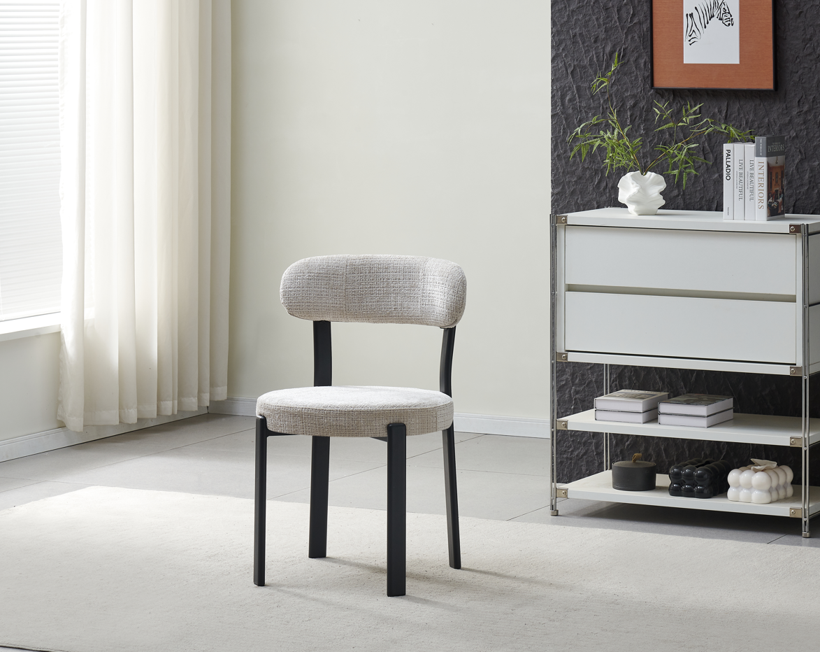 Chaise Naya pied noir / tissu marbella beige